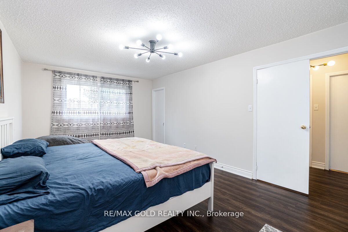 229 Vodden St W