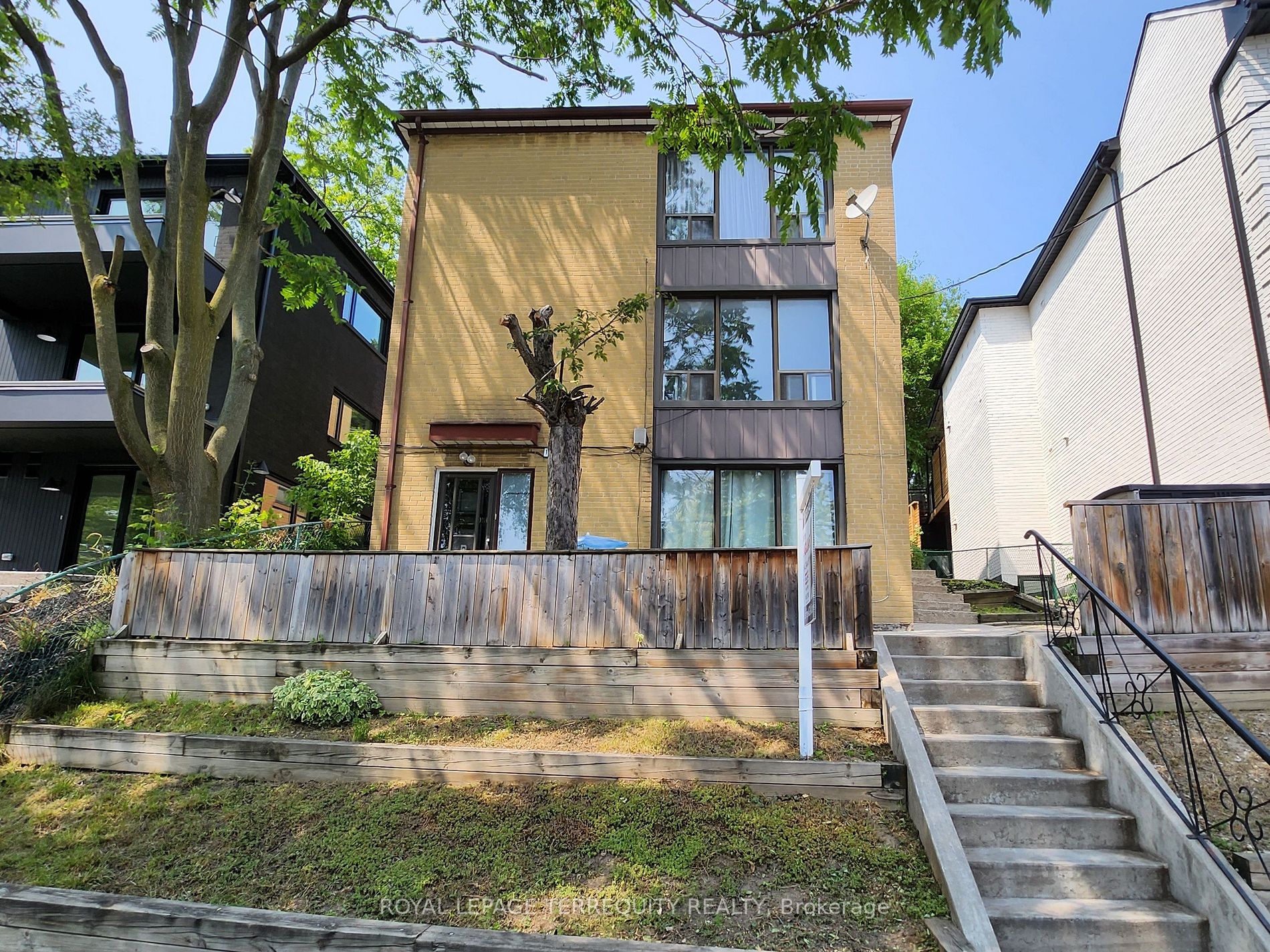Listing W6696394 - Large Photo # 2