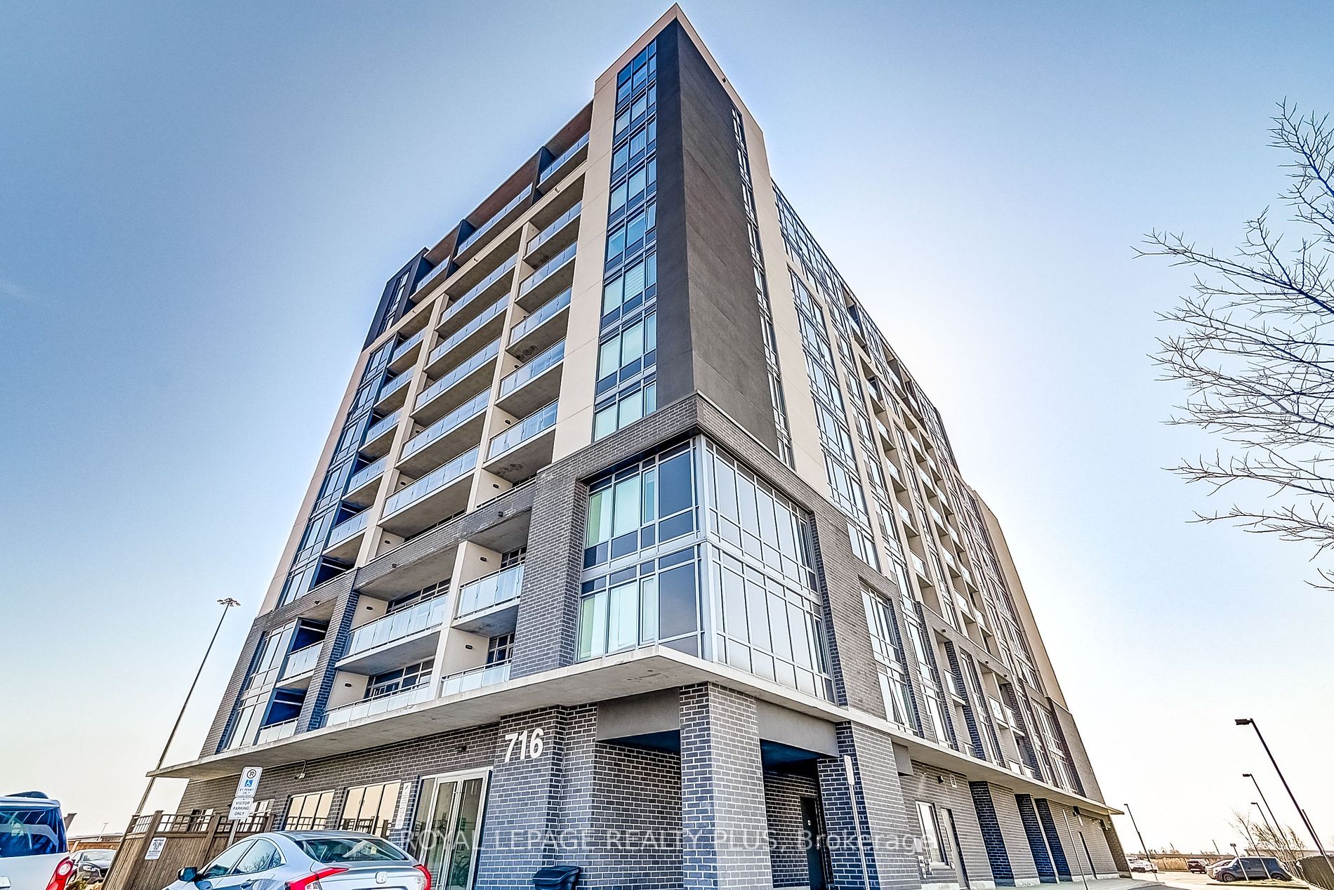 Listing W6696456 - Large Photo # 1
