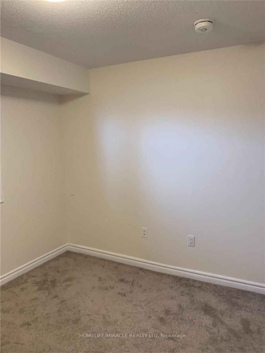 240 Lagerfeld Drive, #7