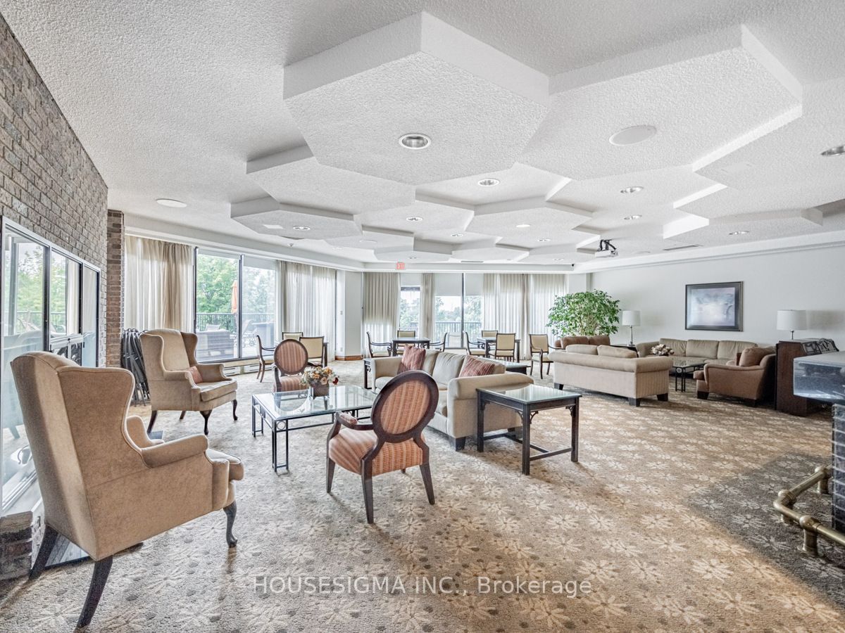 300 Mill Rd, #Ph40