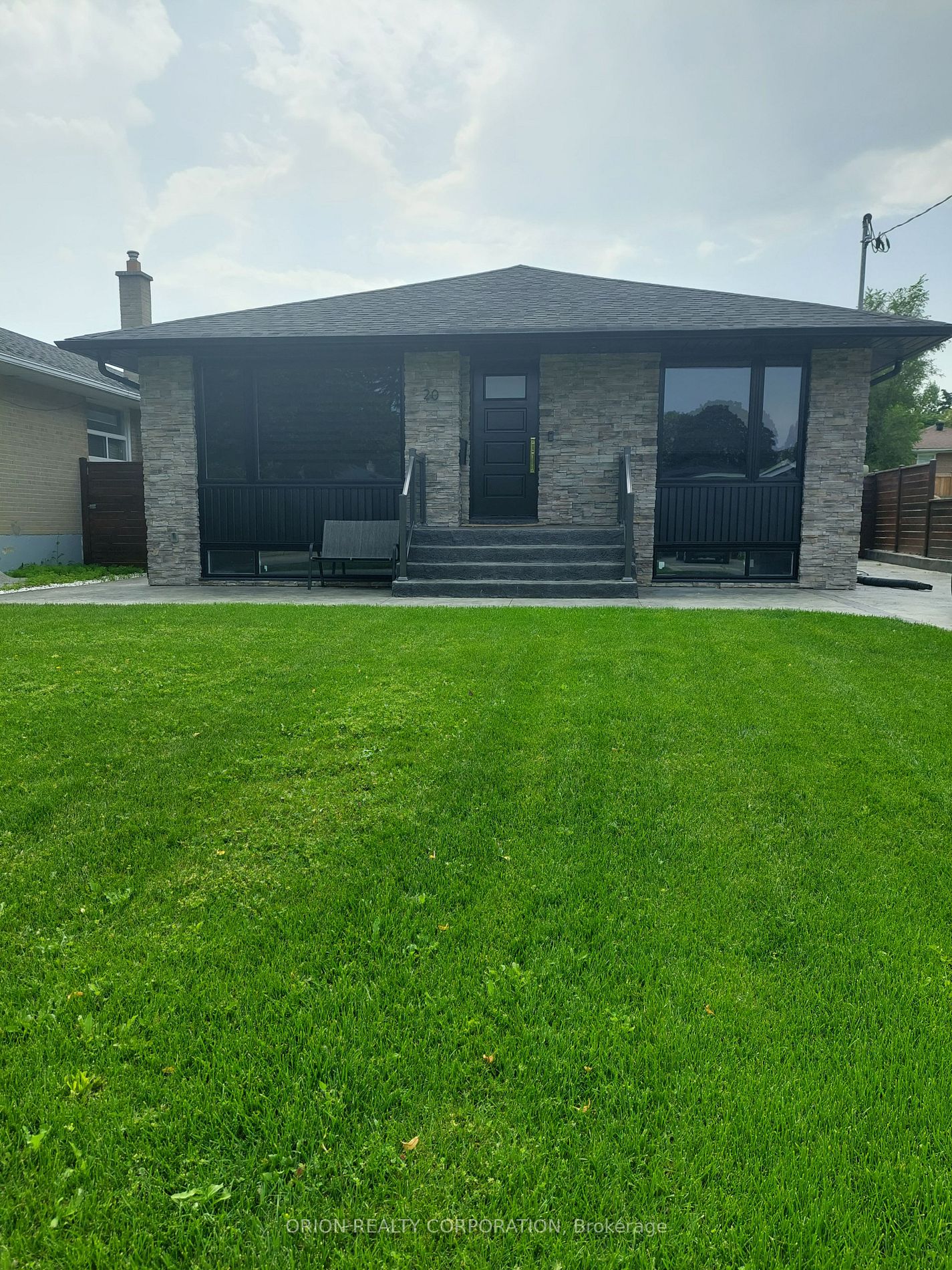 20 Bradbury Crescent