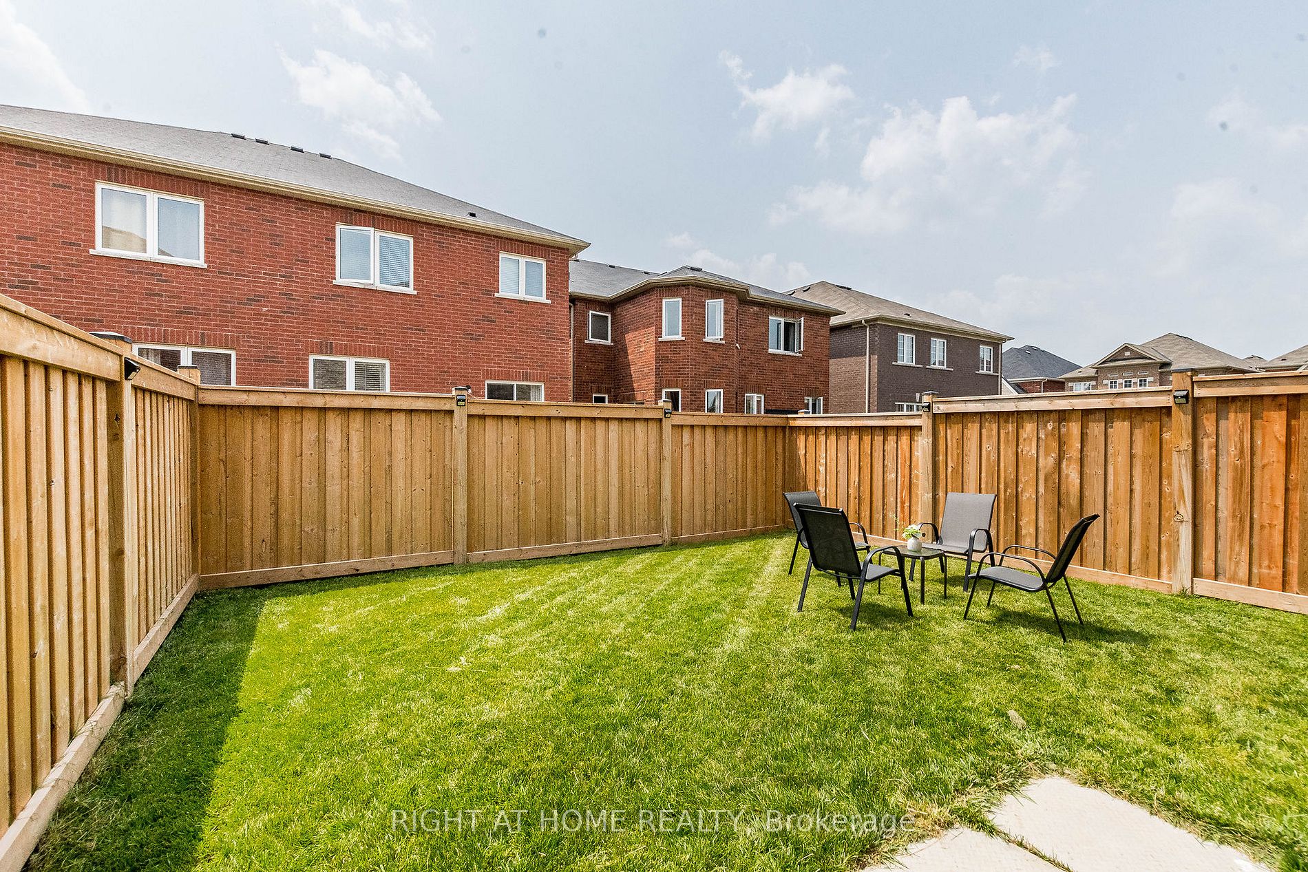1076 Urell Way