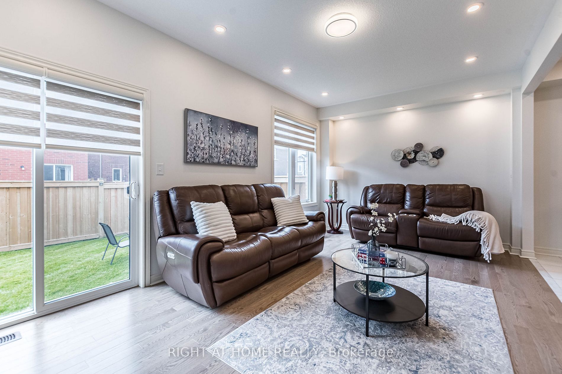 1076 Urell Way