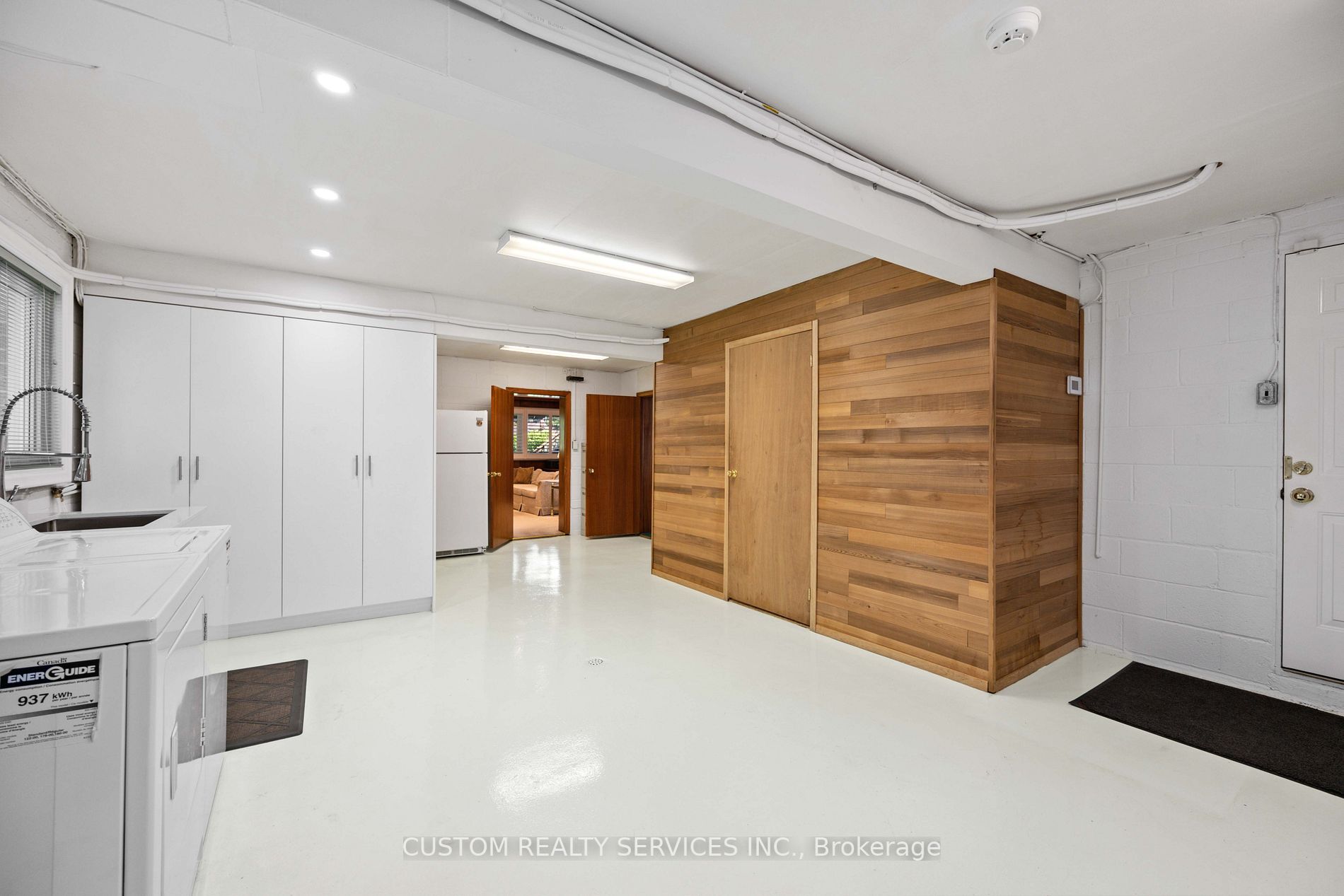 88 Norseman St