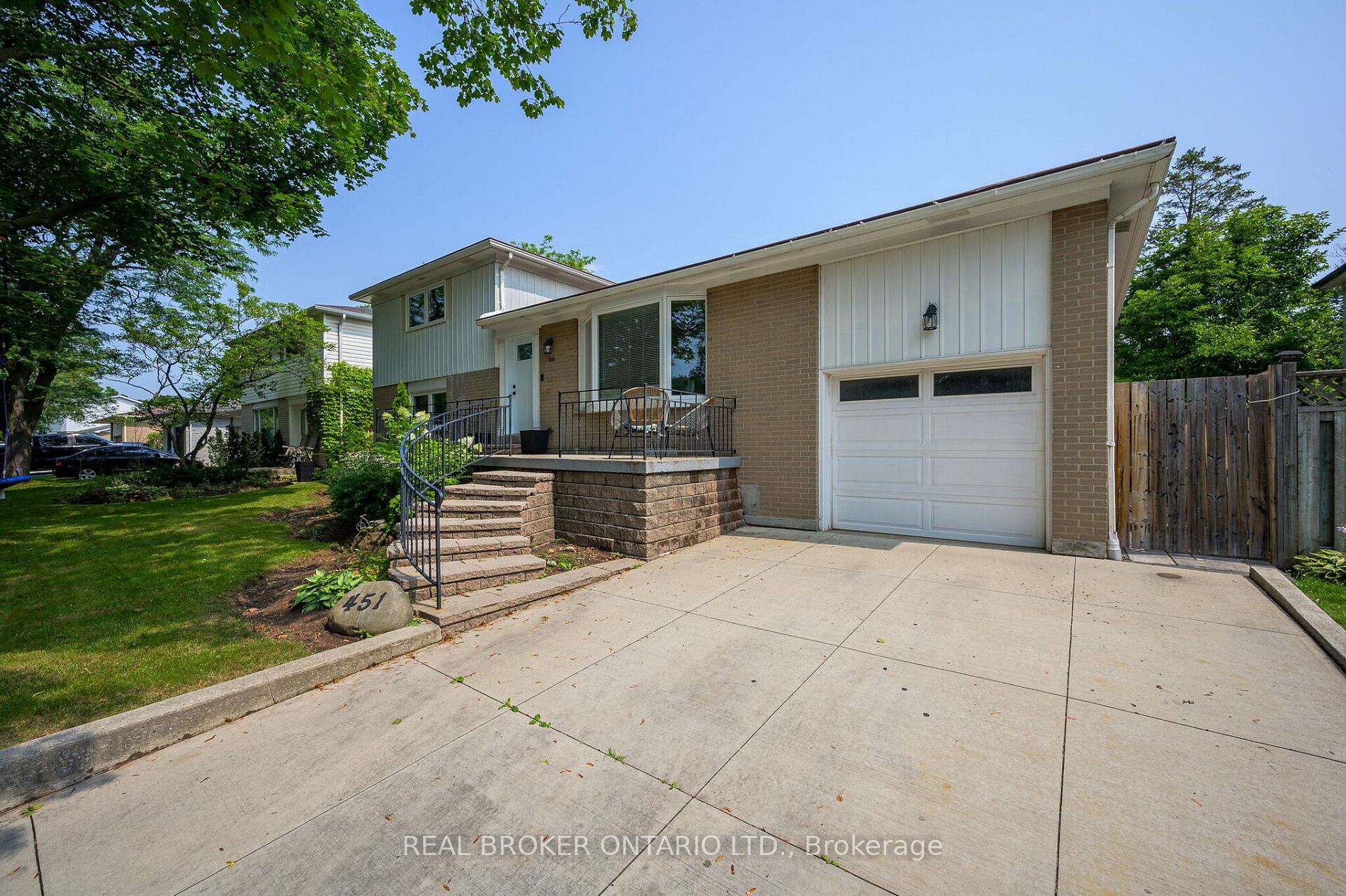451 Sunset Dr