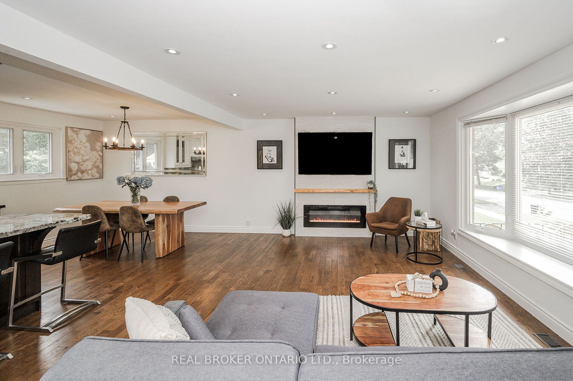 451 Sunset Dr