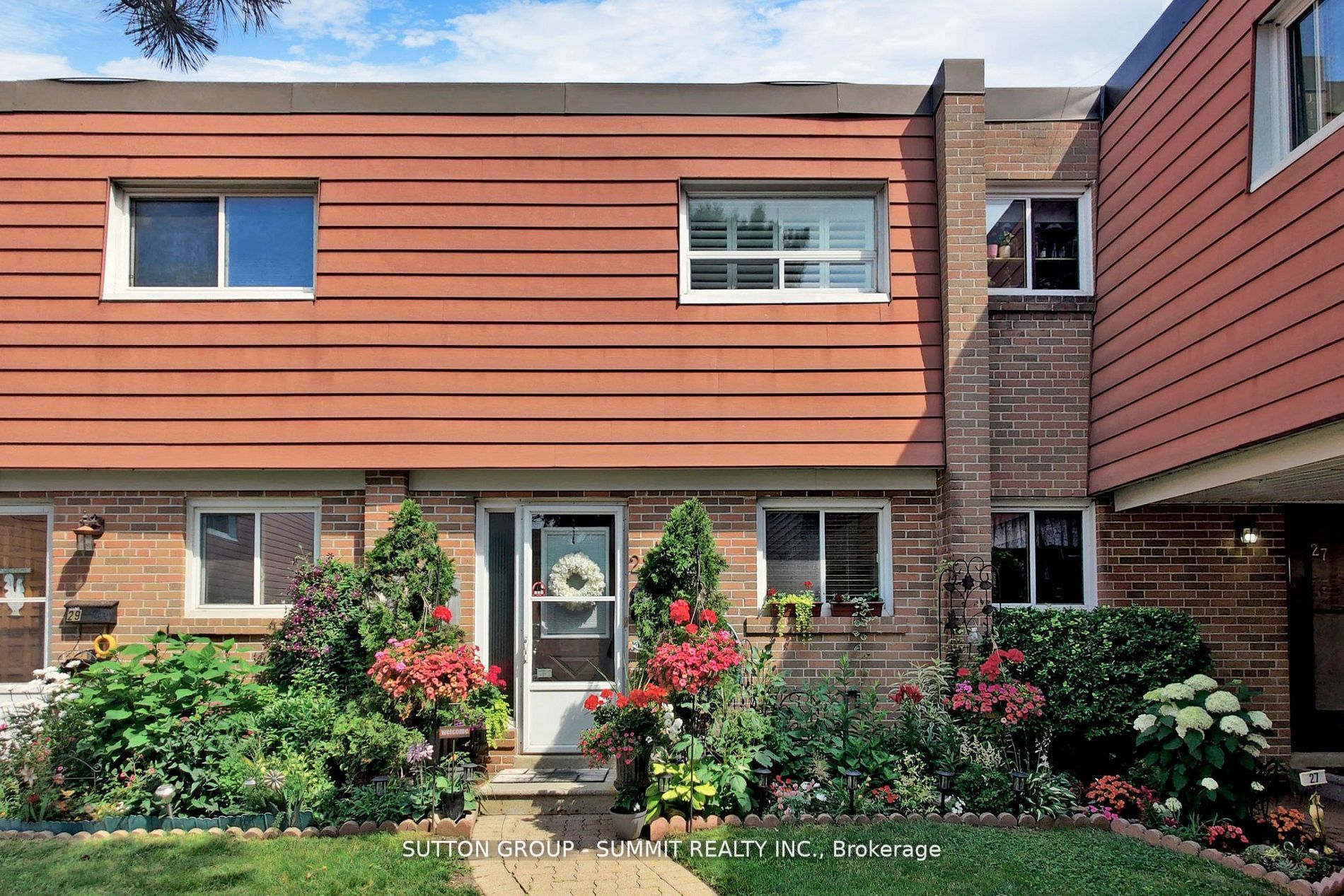 23 Tealham Dr, #28