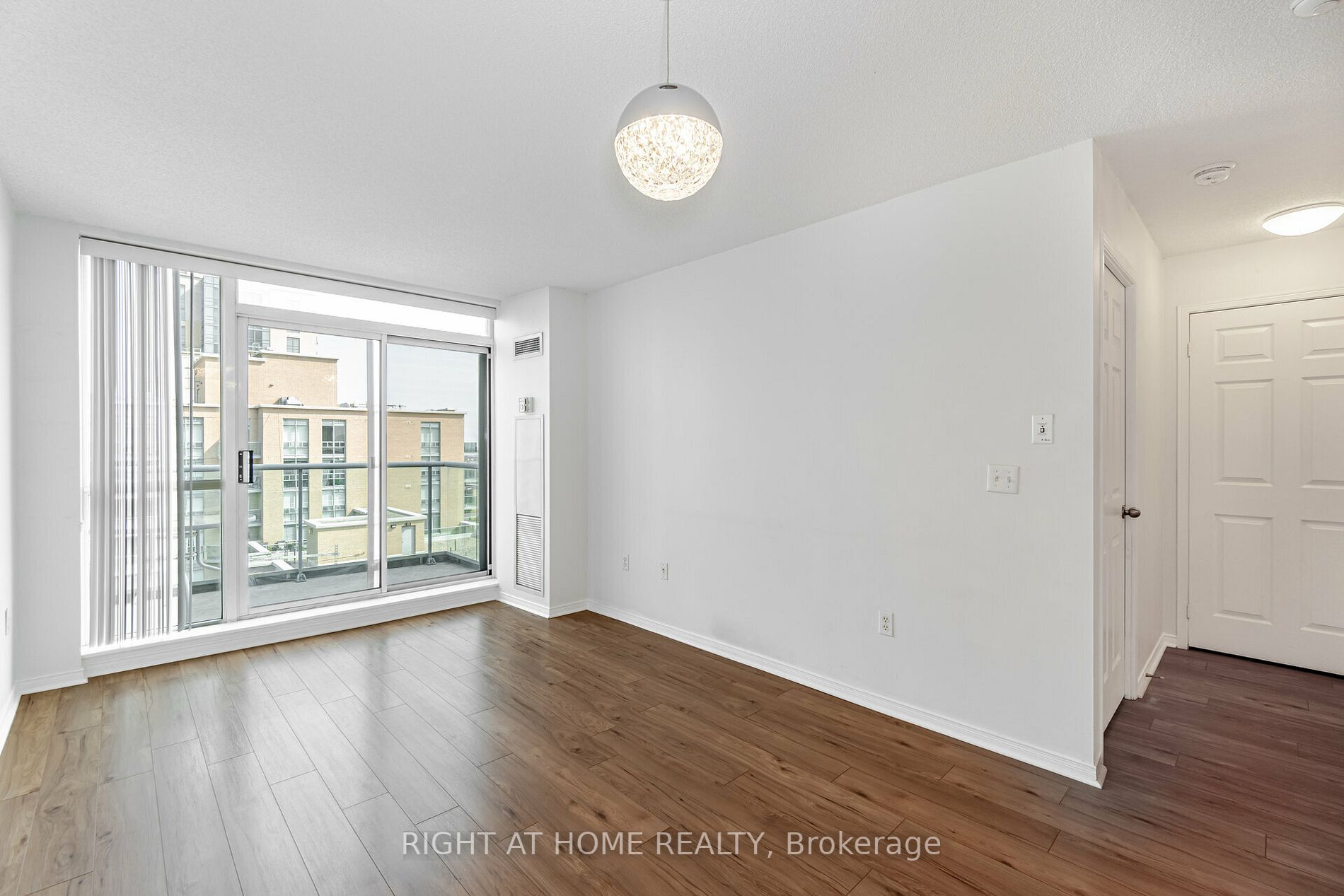 Listing W6697994 - Large Photo # 10