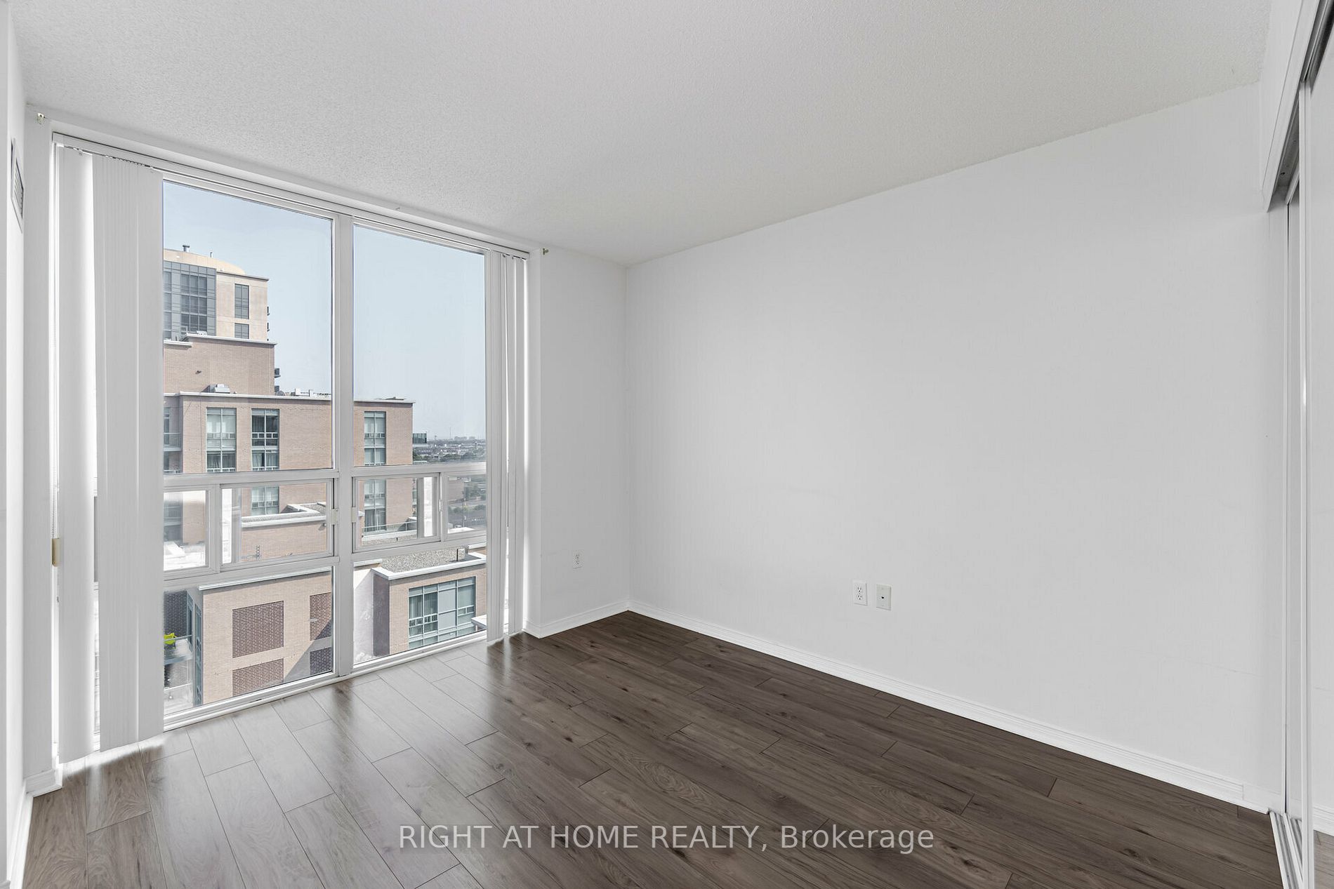 Listing W6697994 - Large Photo # 11