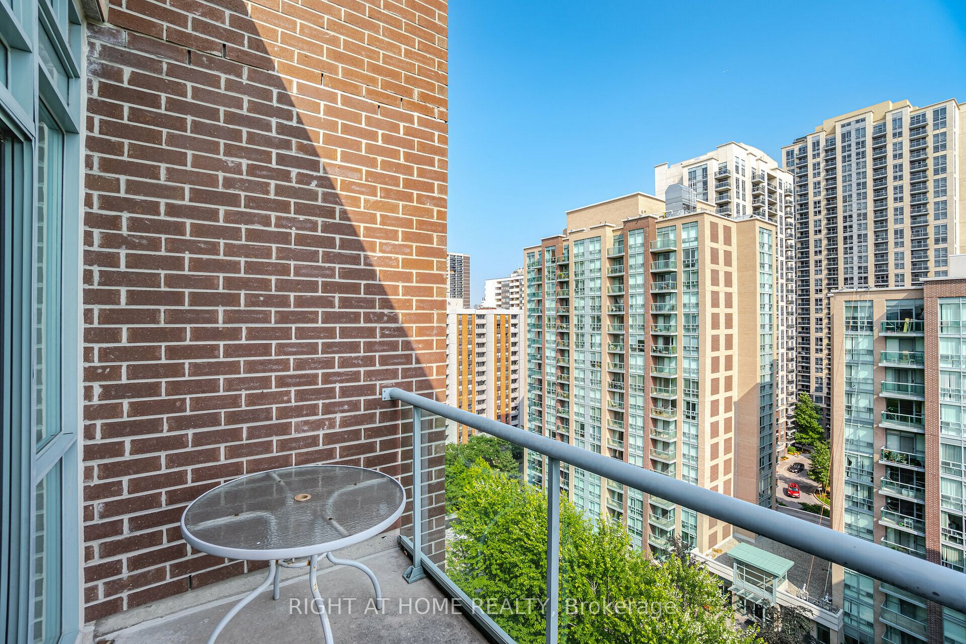 Listing W6697994 - Large Photo # 17