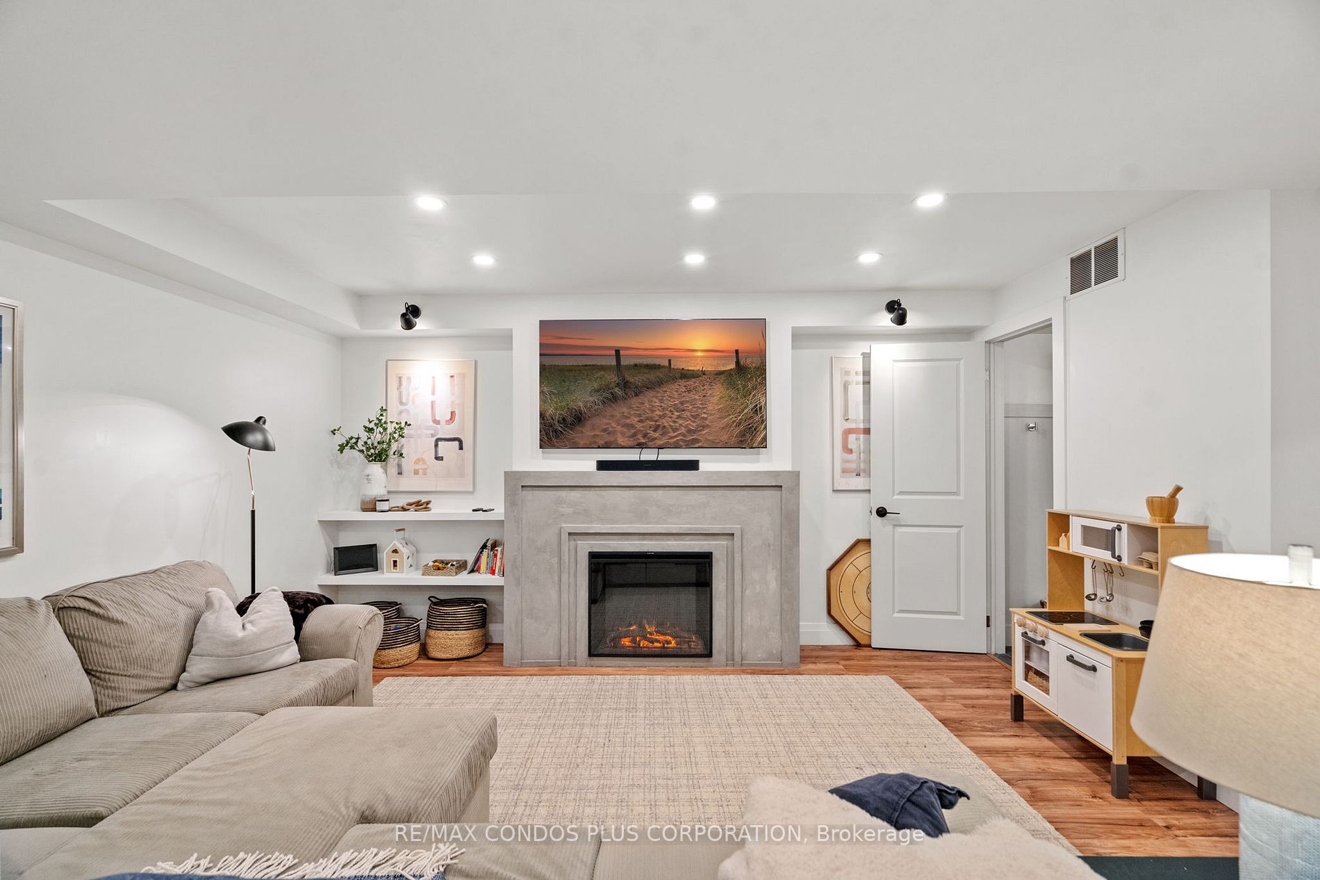 9 Harshaw Rd