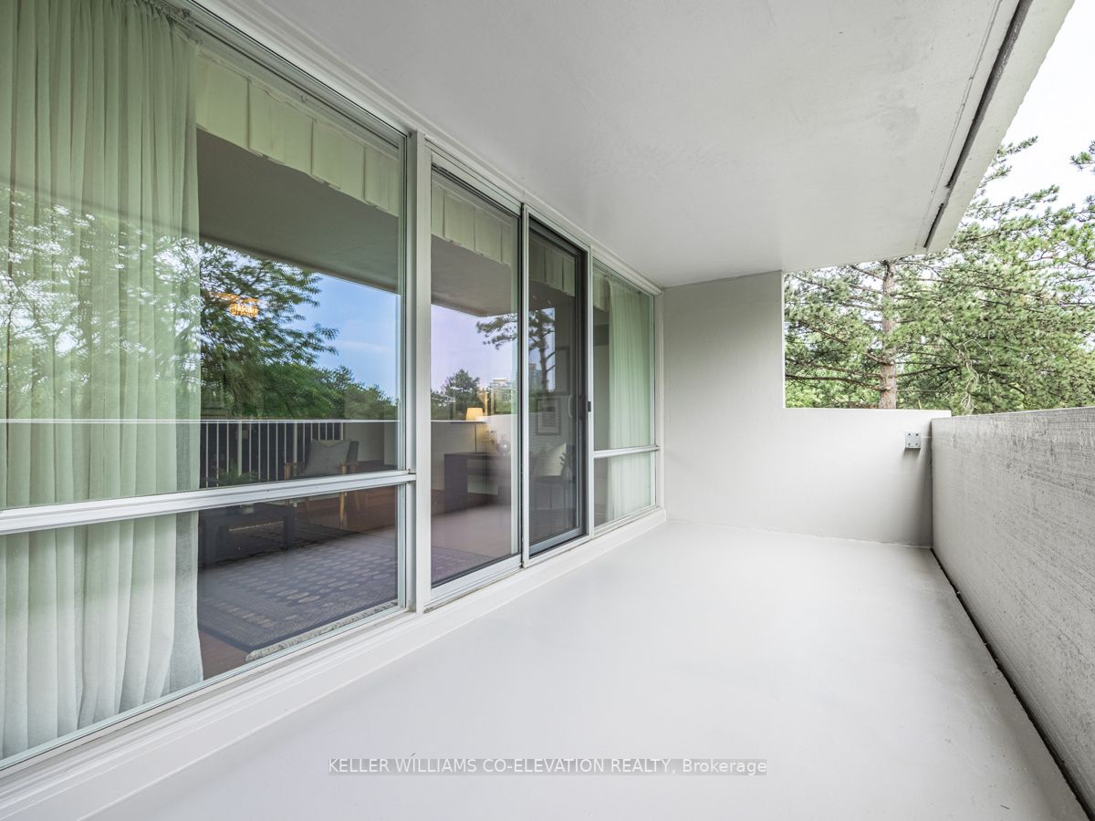 270 Scarlett Rd, #211