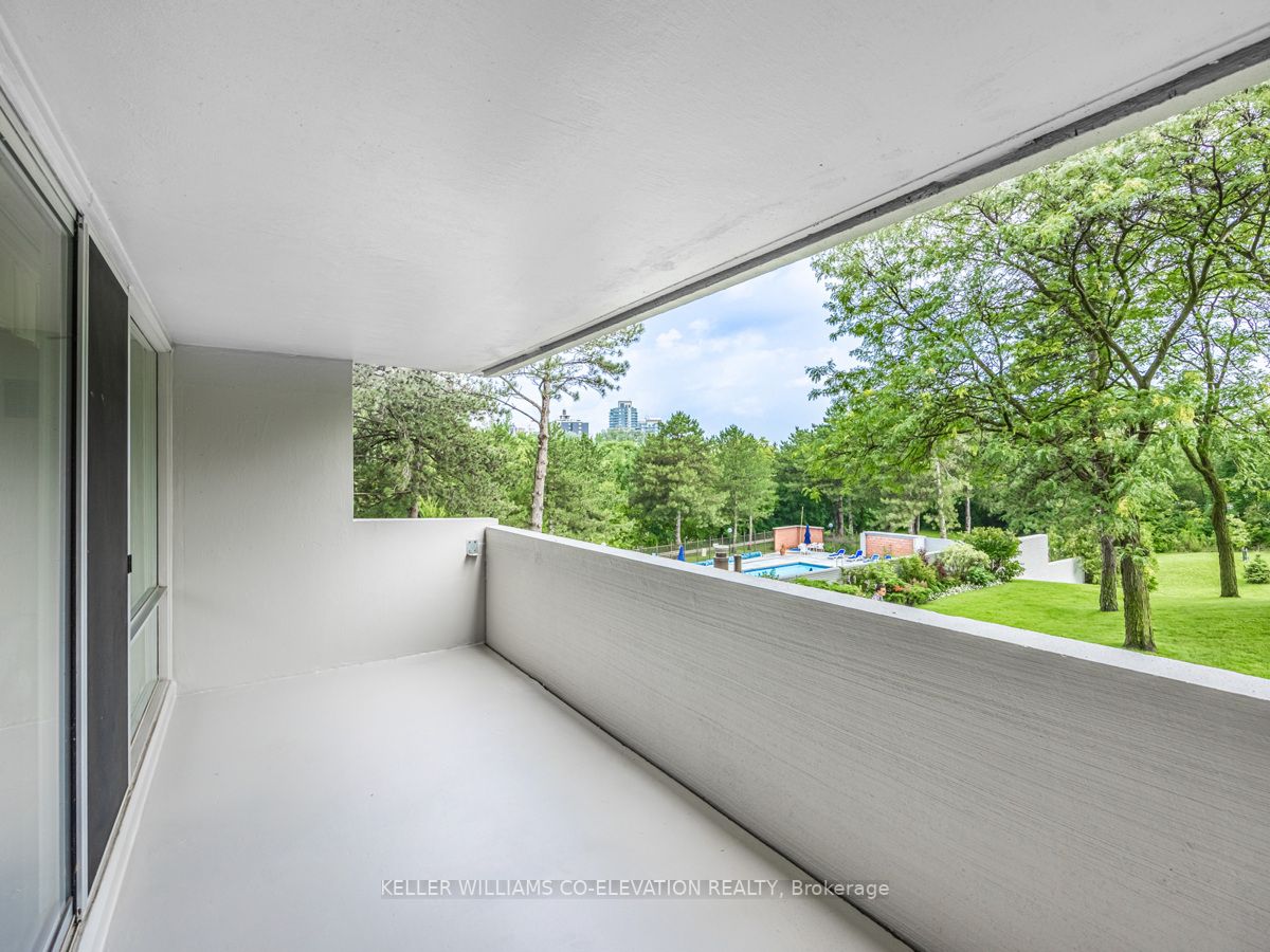 270 Scarlett Rd, #211