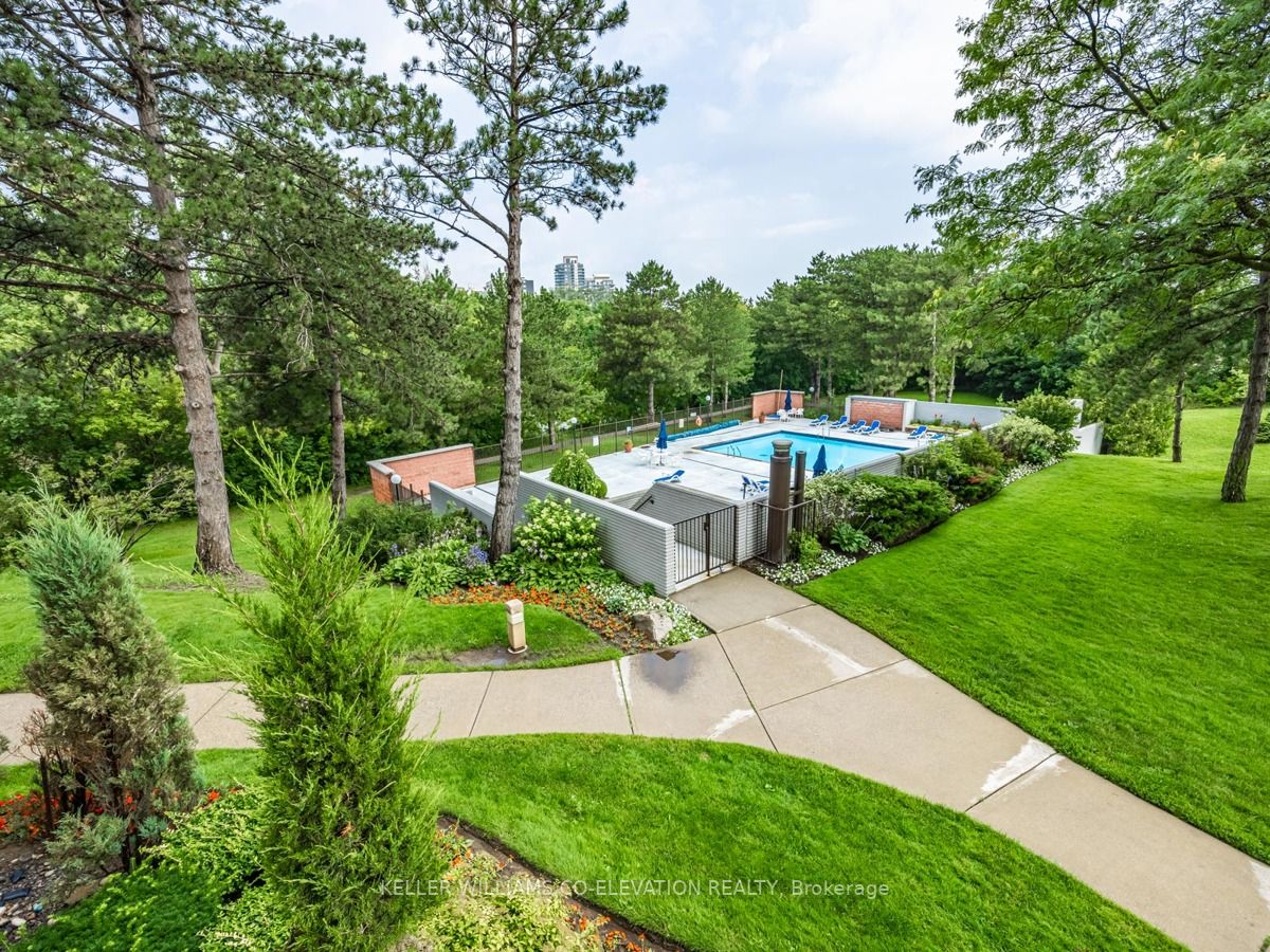 270 Scarlett Rd, #211