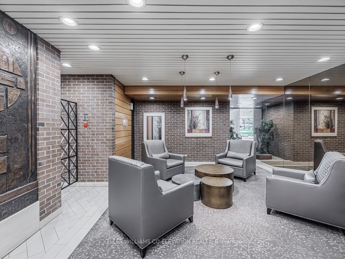 270 Scarlett Rd, #211
