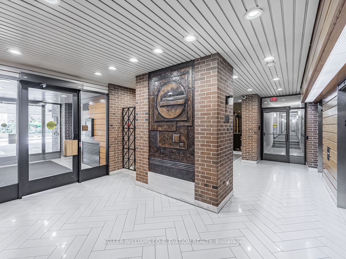 270 Scarlett Rd, #211