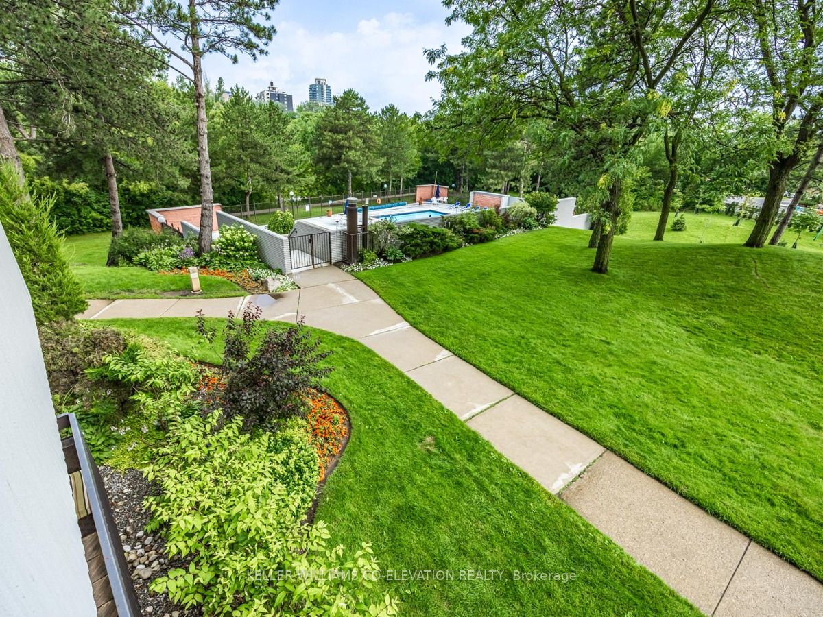 270 Scarlett Rd, #211