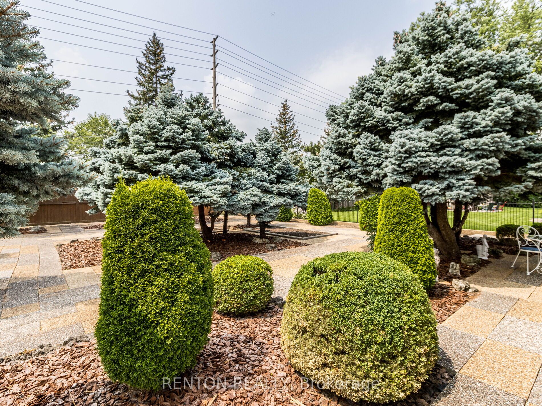 2765 Bushland Crescent