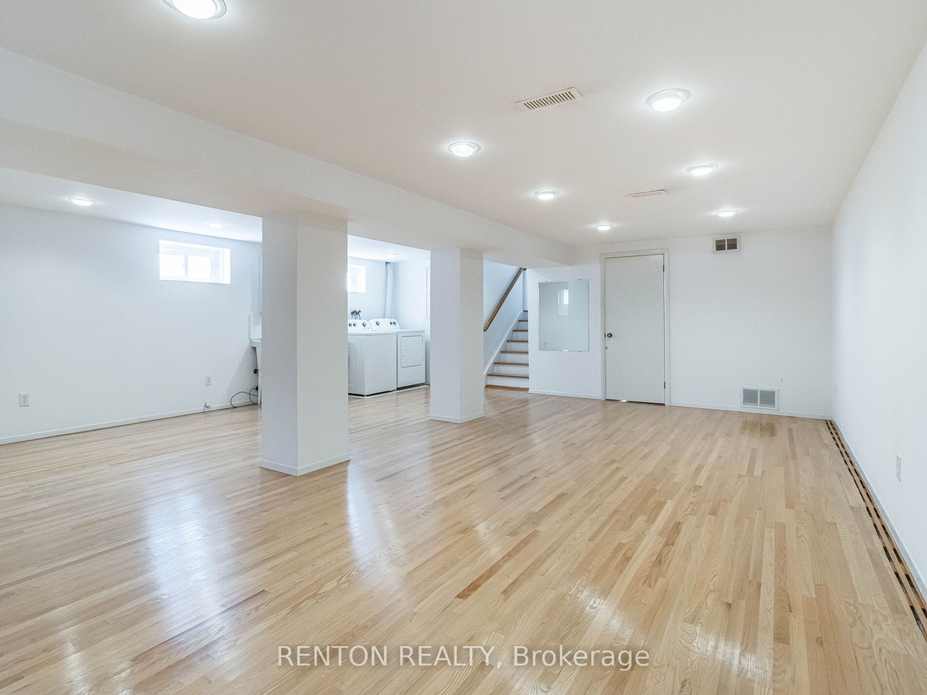 2765 Bushland Crescent