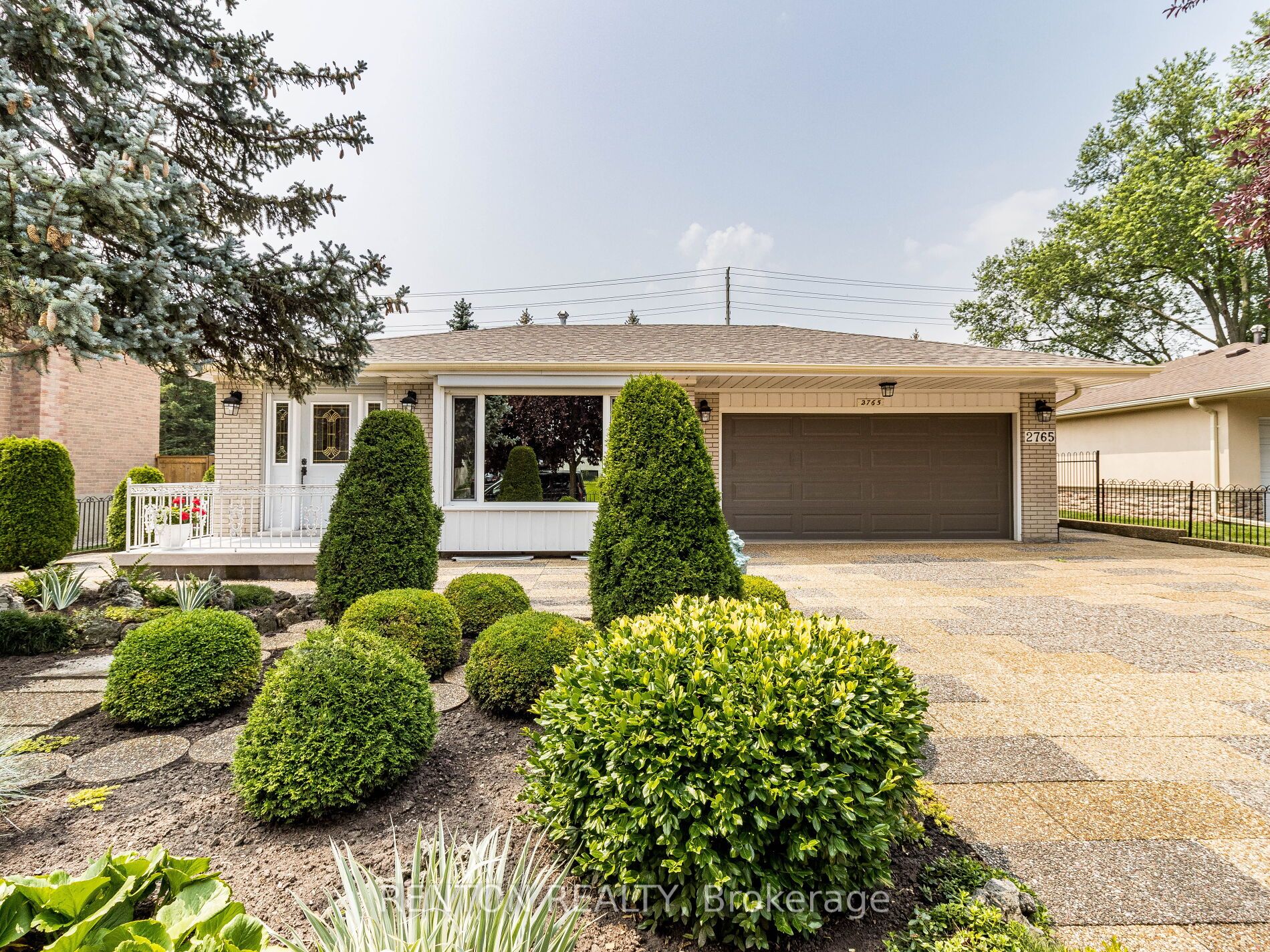 2765 Bushland Crescent
