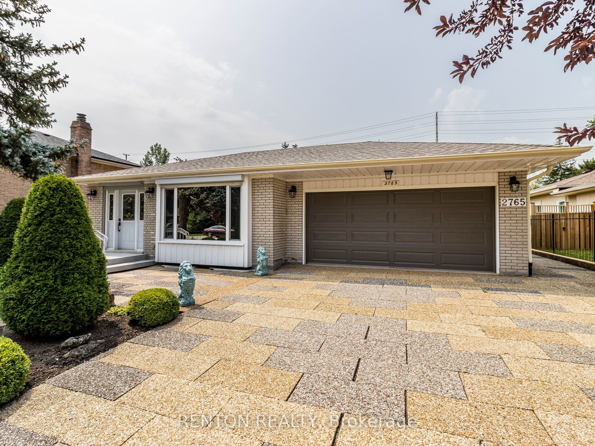 2765 Bushland Crescent