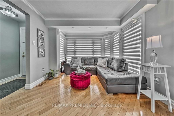 5 Pioneer Dr, Mississauga