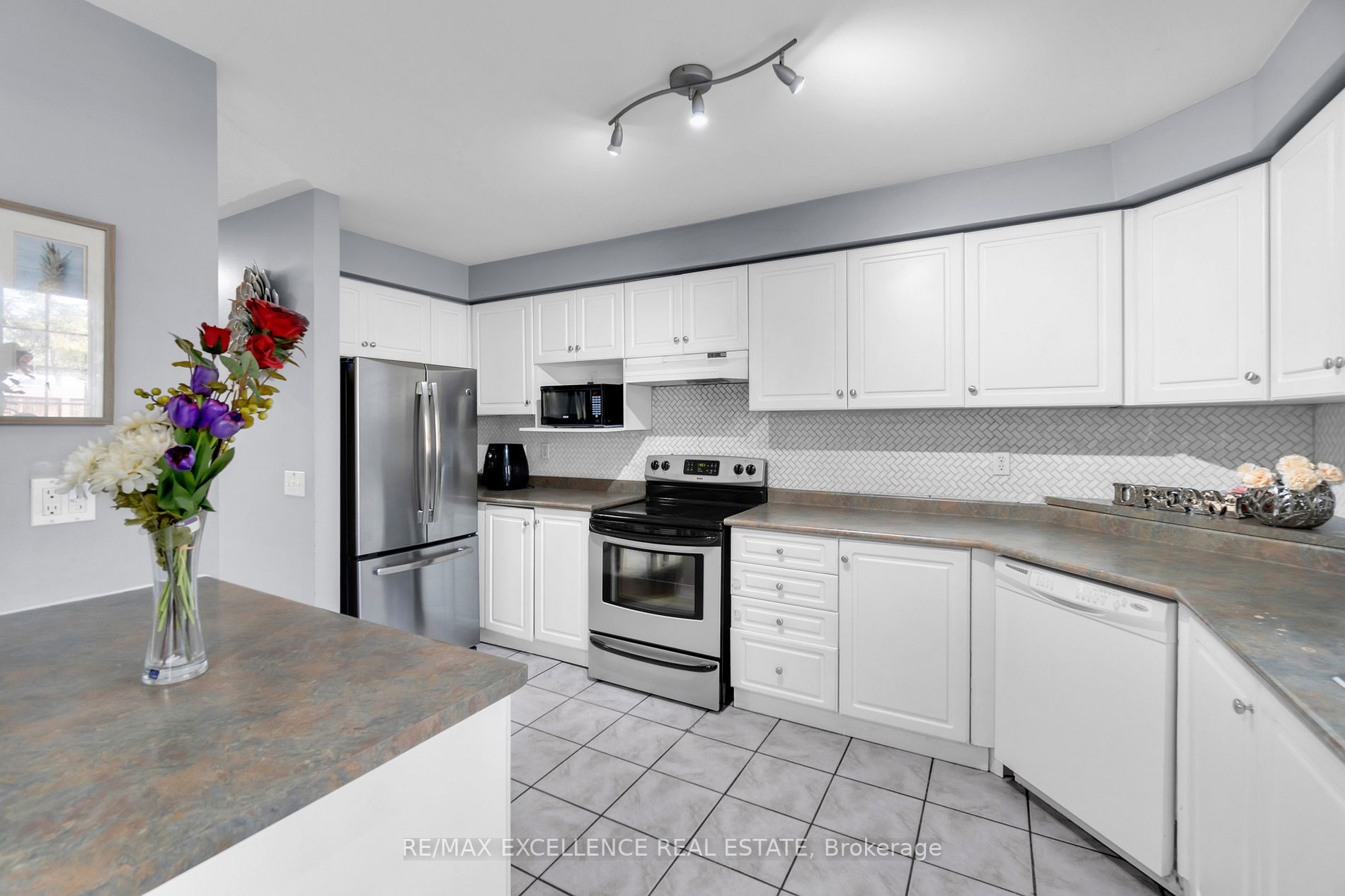 9800 Mclaughlin Rd, #7