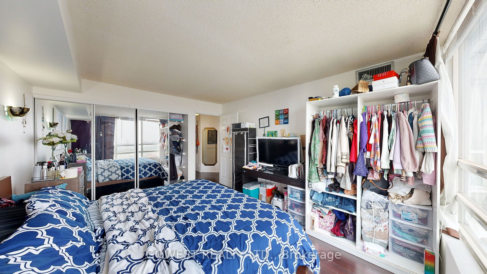 50 Kingsbridge Garden Circ, #1807