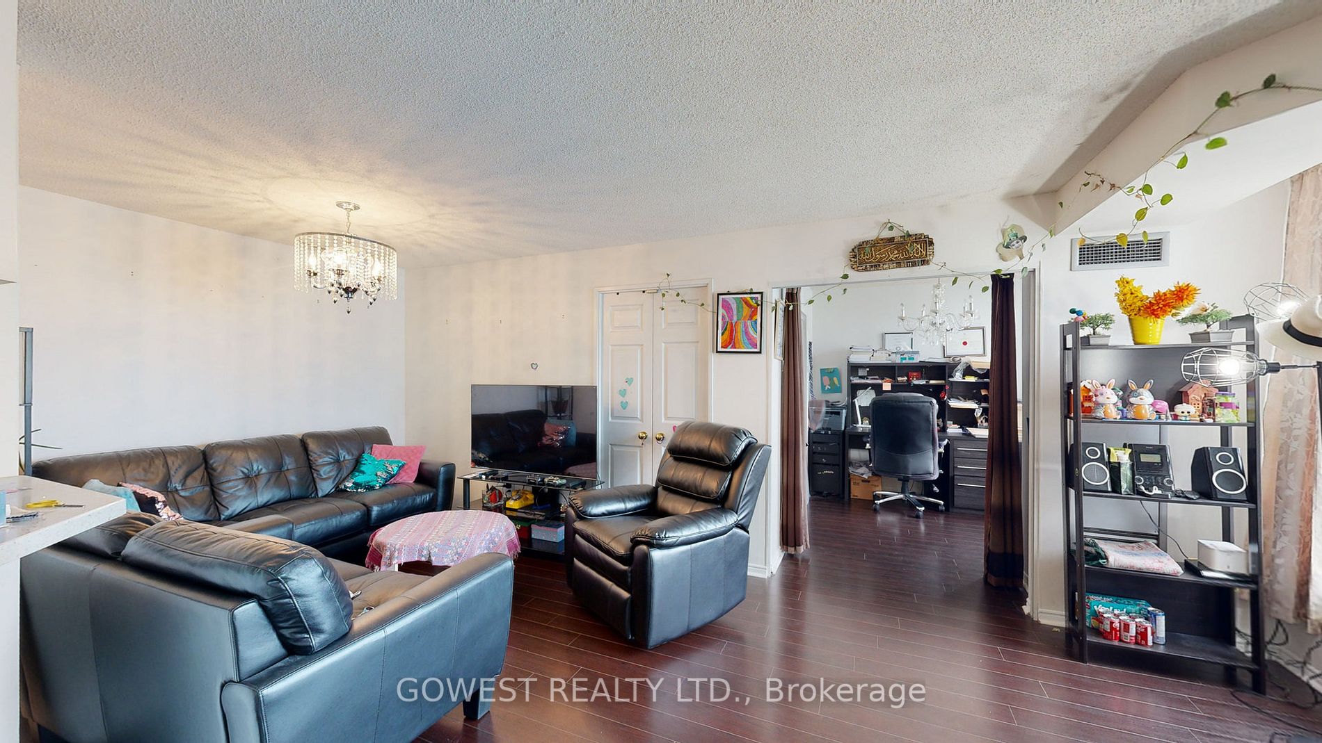 50 Kingsbridge Garden Circ, #1807