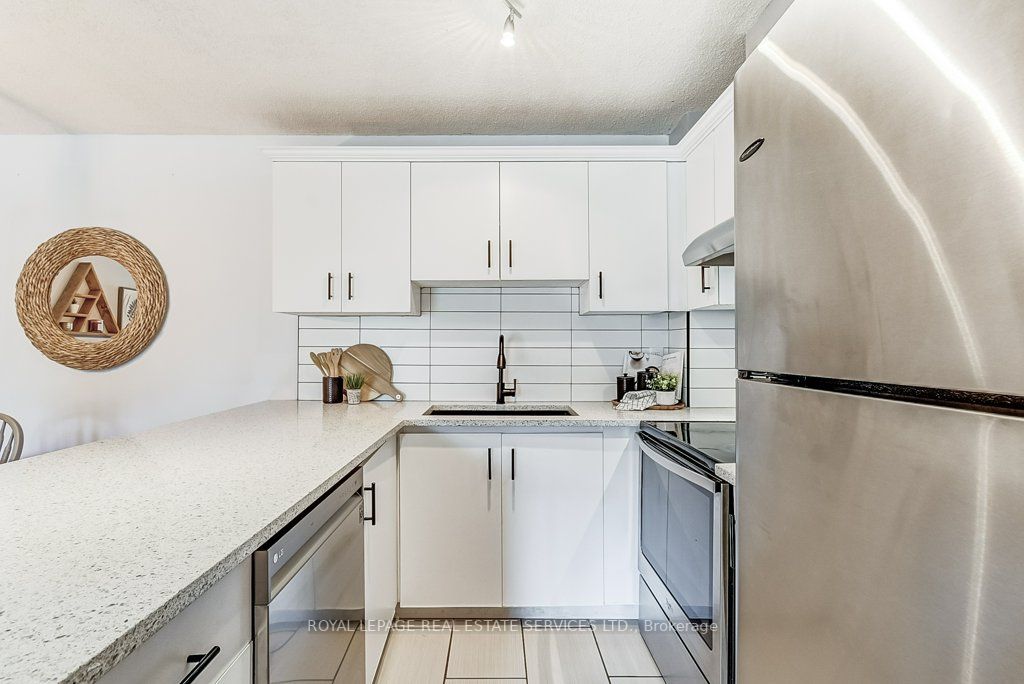 4140 Foxwood Drive, #404