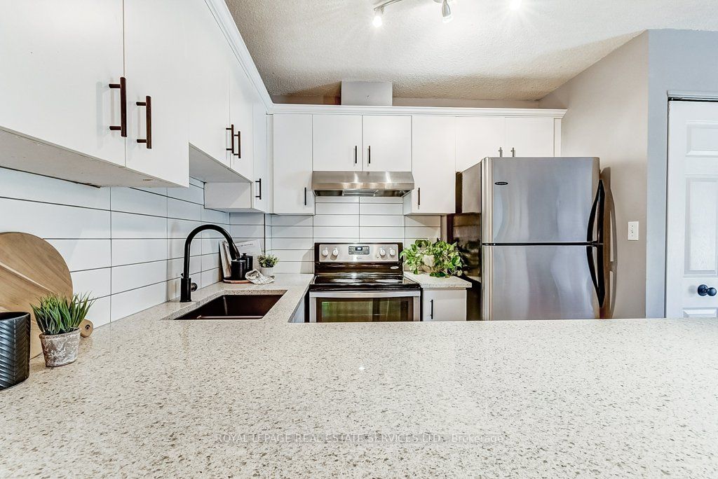 4140 Foxwood Drive, #404