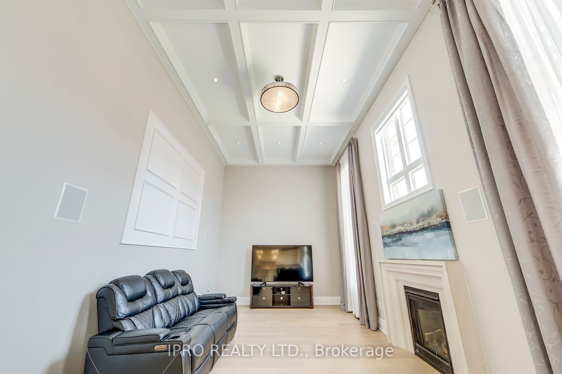 20 Falkland Rd N