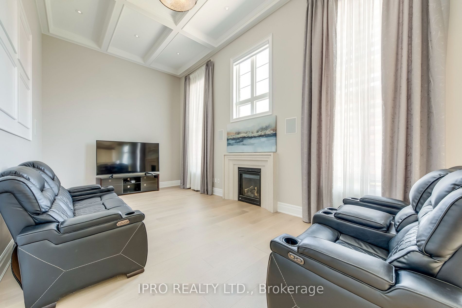 20 Falkland Rd N