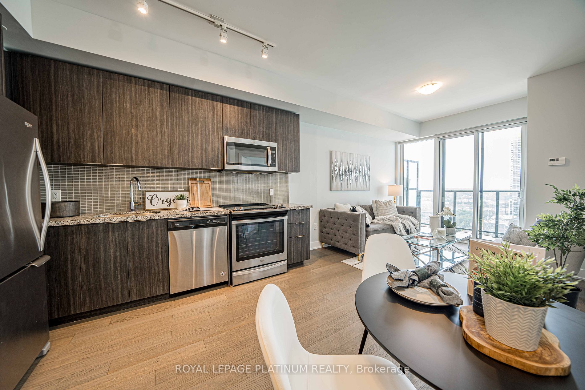 30 Shore Breeze Dr, #1814