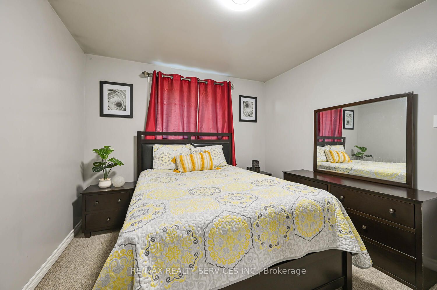 110 Rutherford Rd N