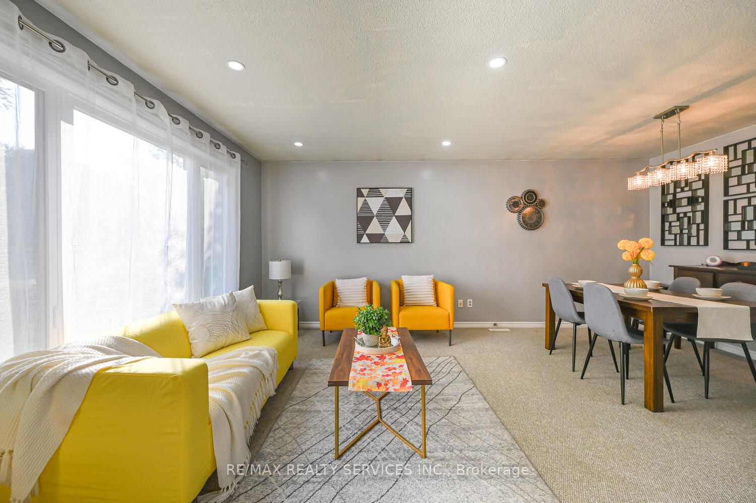 110 Rutherford Rd N