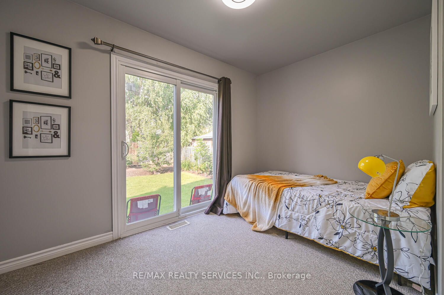 110 Rutherford Rd N