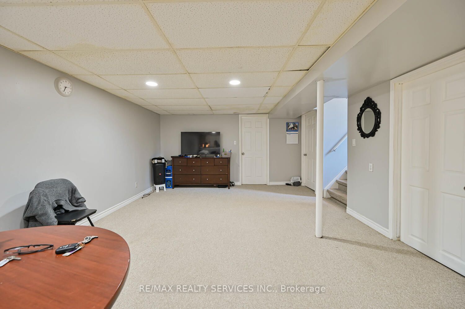 110 Rutherford Rd N