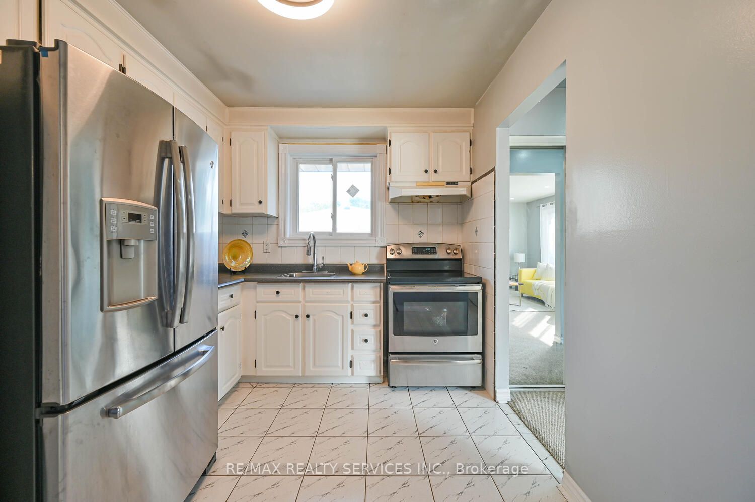 110 Rutherford Rd N
