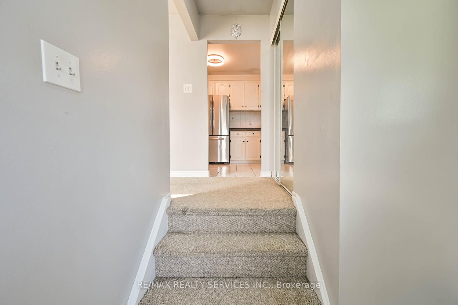 110 Rutherford Rd N