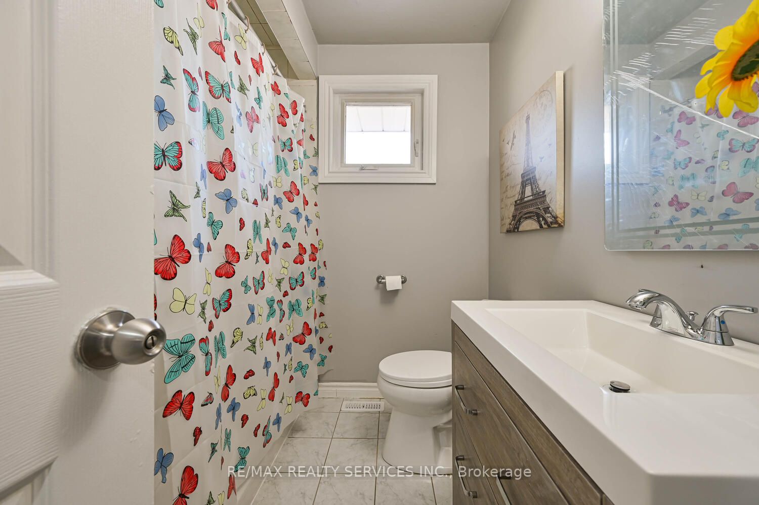 110 Rutherford Rd N