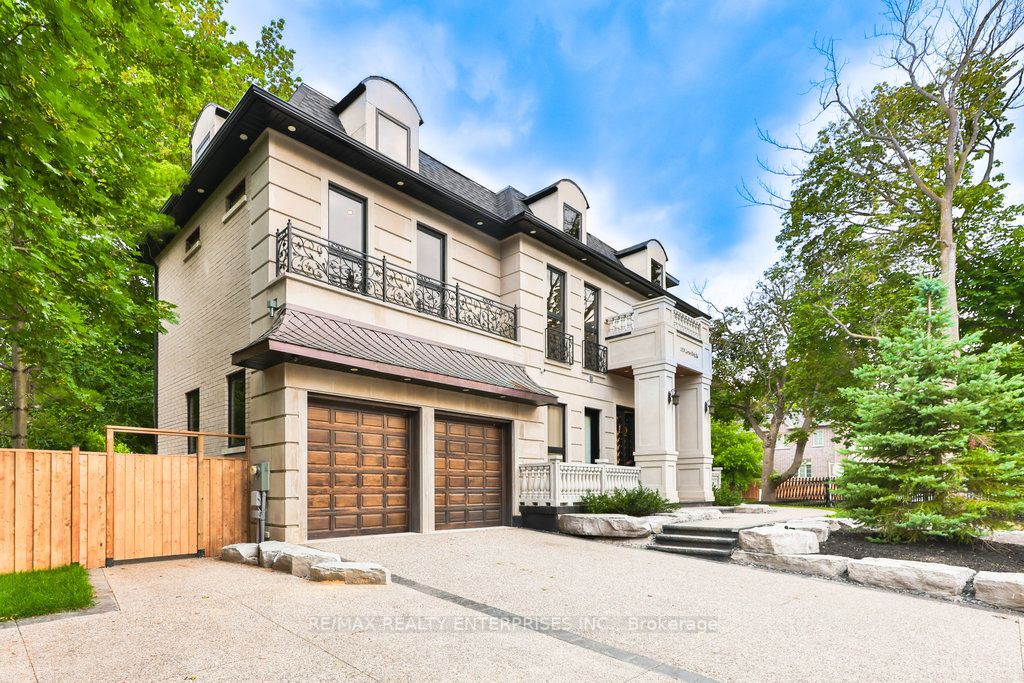 1538 Lorne Park Road