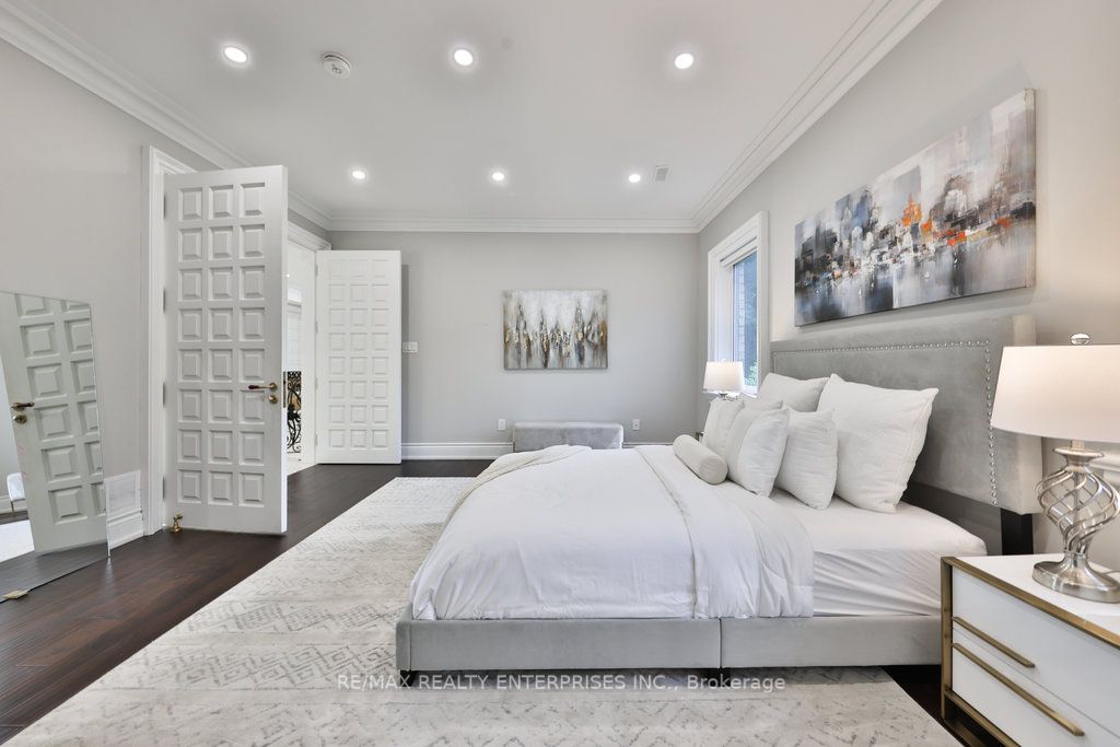 1538 Lorne Park Road