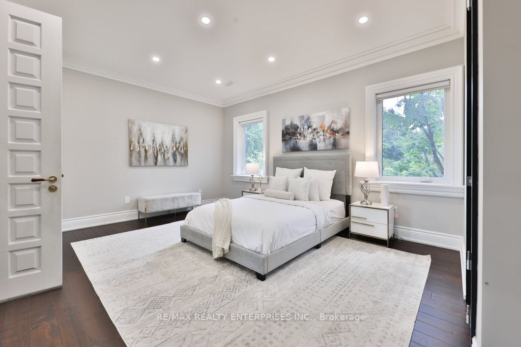 1538 Lorne Park Road