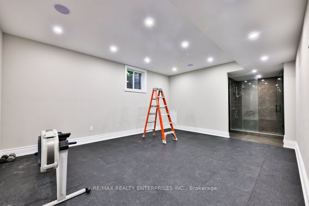 1538 Lorne Park Road