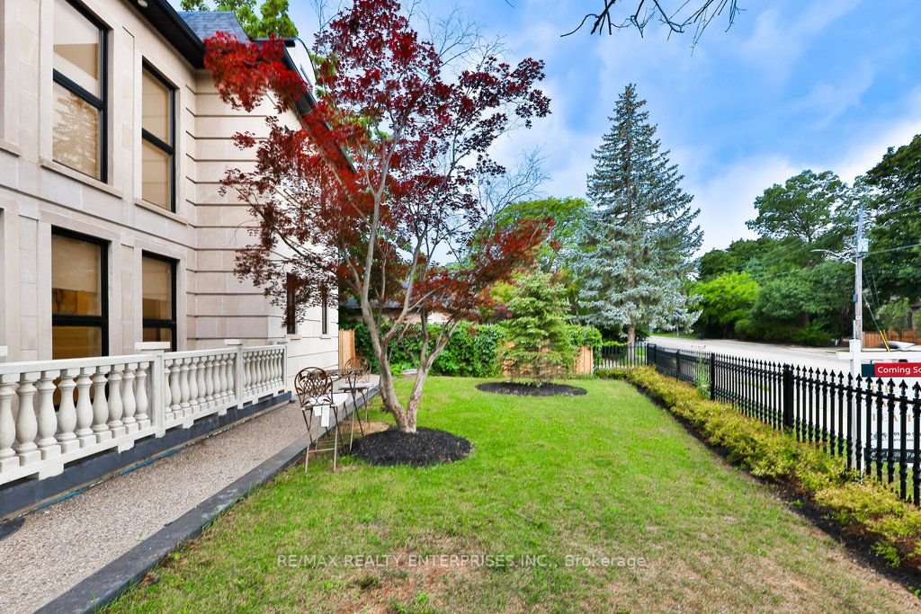 1538 Lorne Park Road