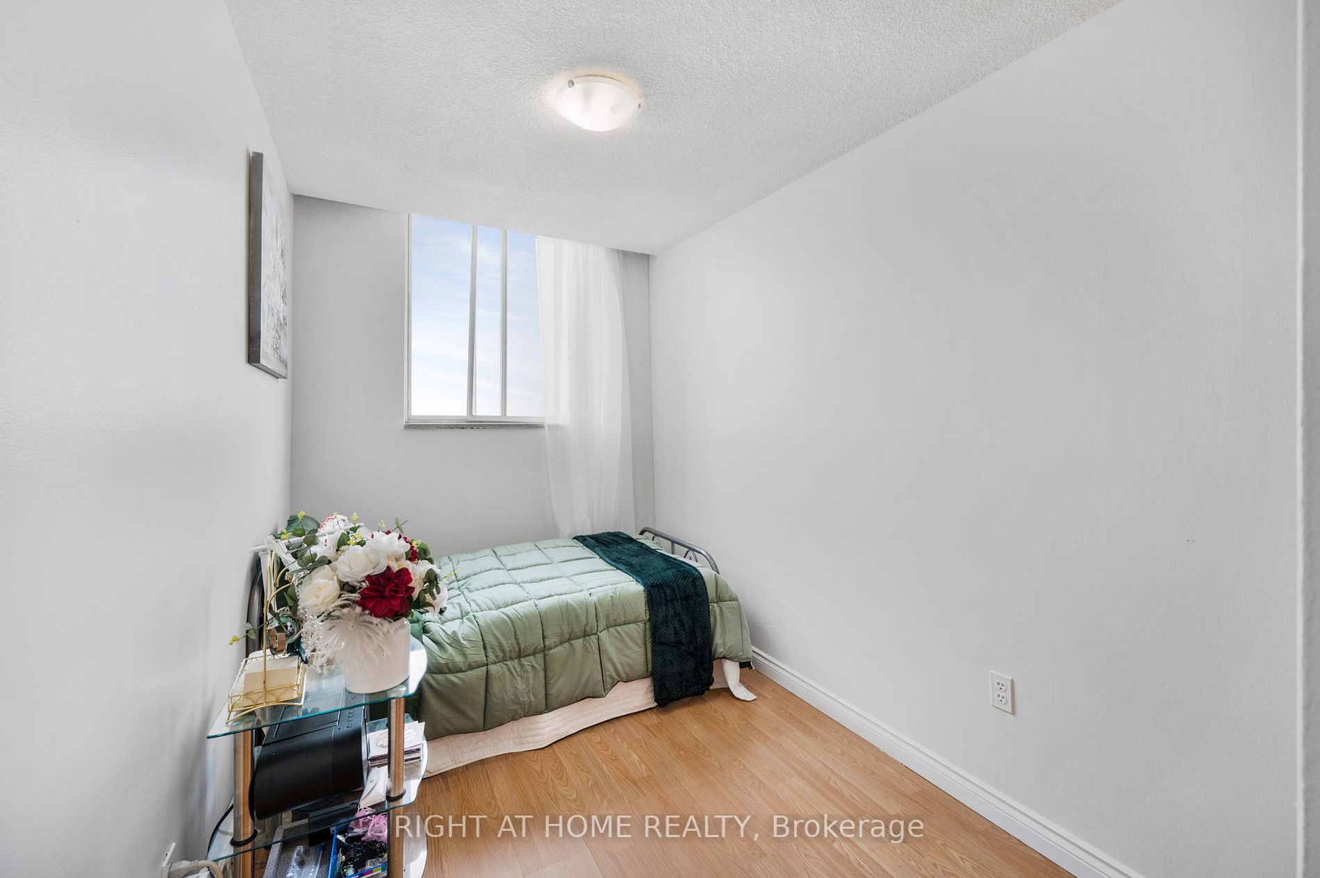 940 Caledonia Rd, #1208