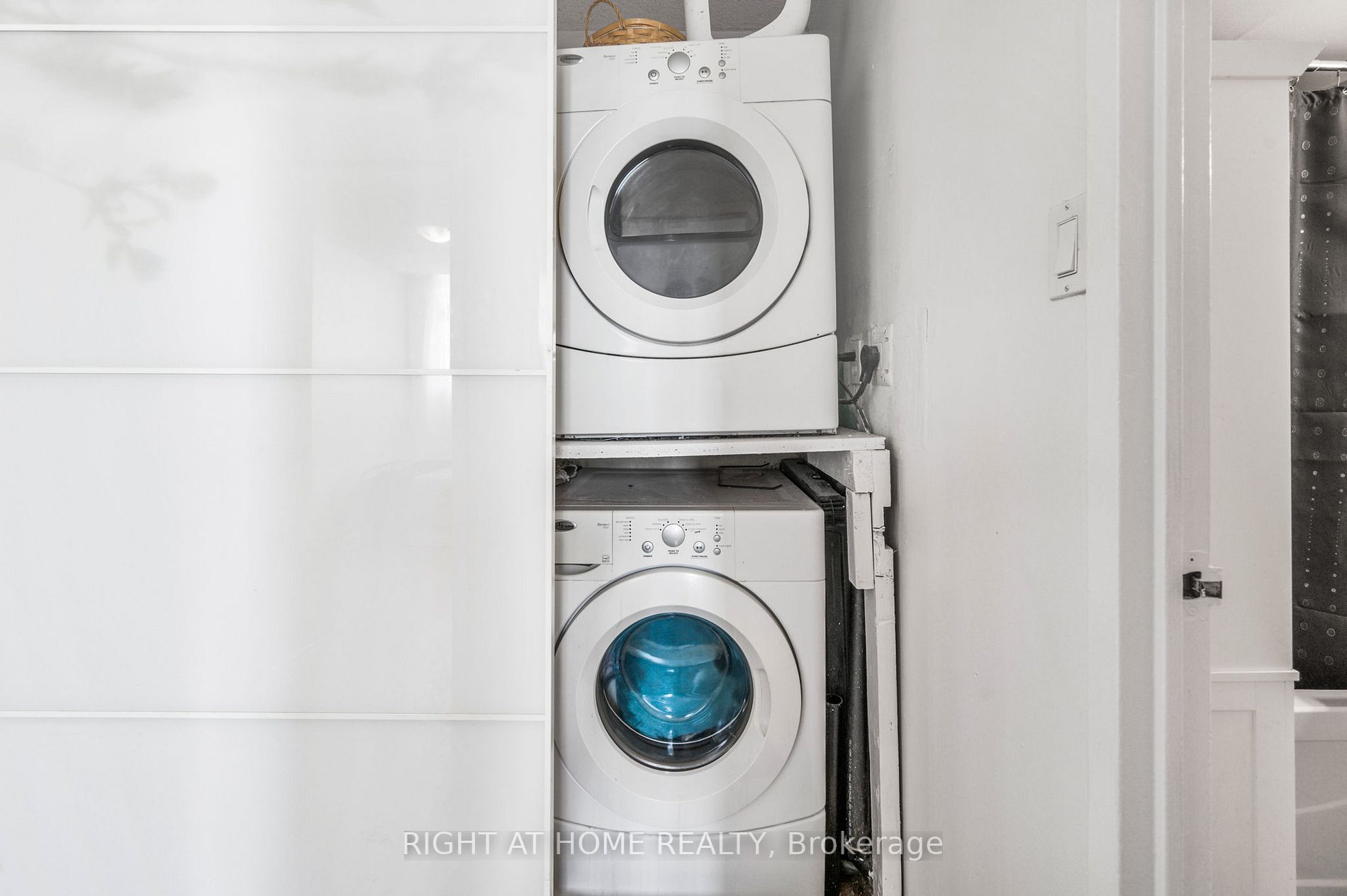 940 Caledonia Rd, #1208