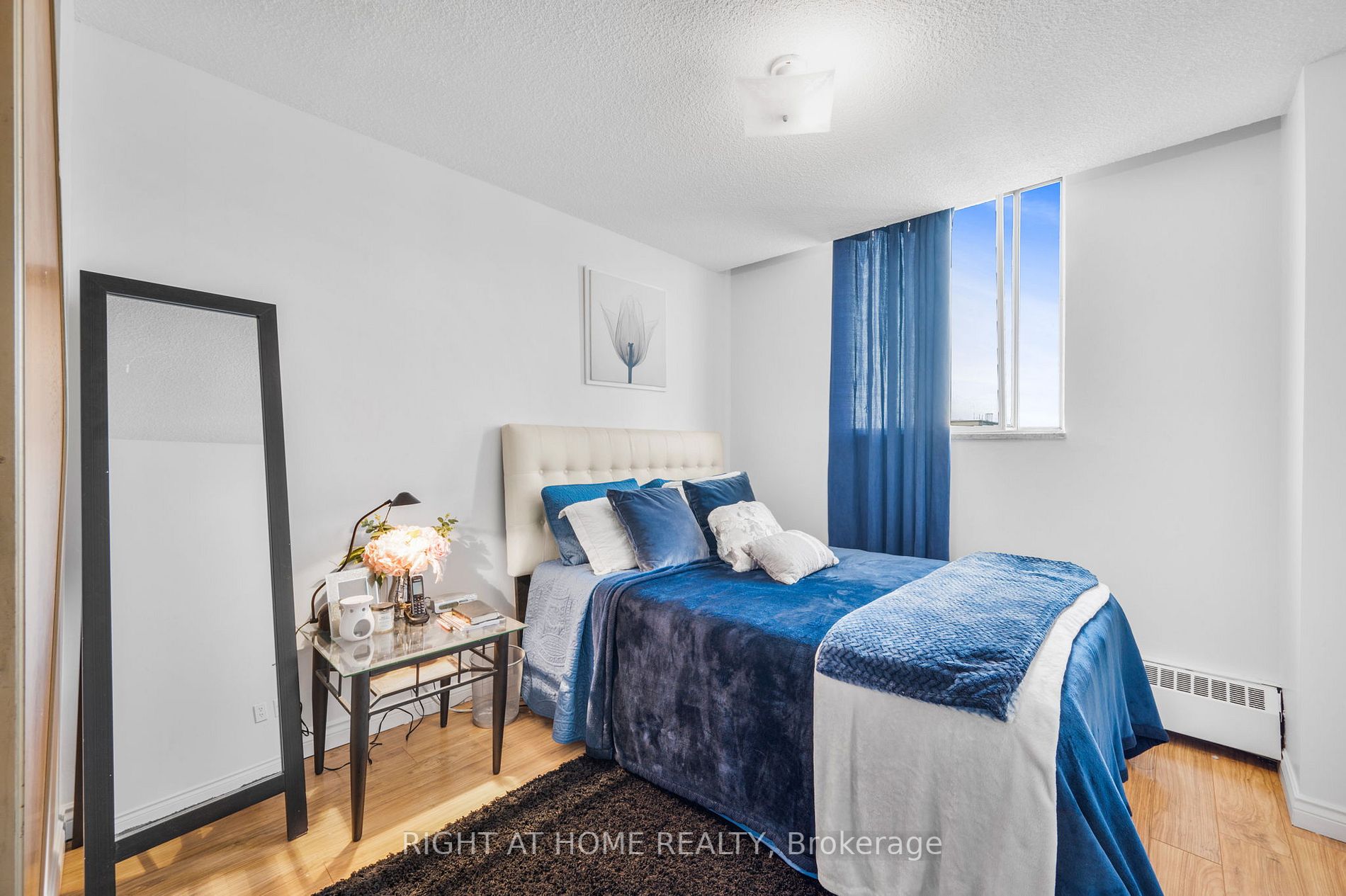 940 Caledonia Rd, #1208
